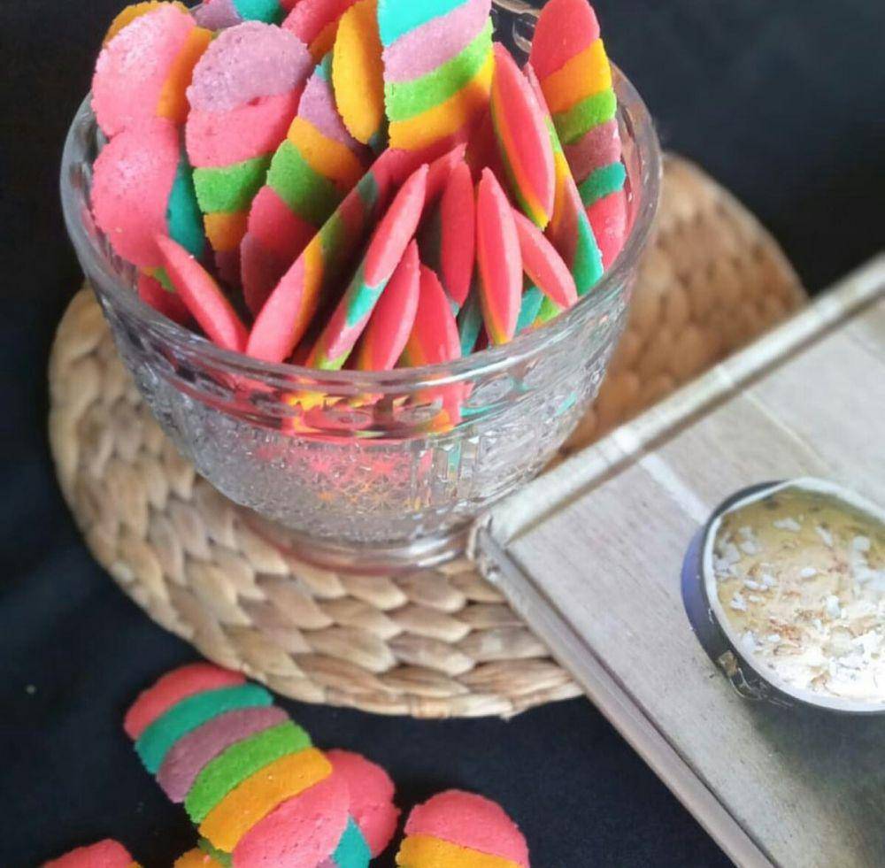 ilustrasi lidah kucing rainbow (instagram.com/mamanyo.kitchen)