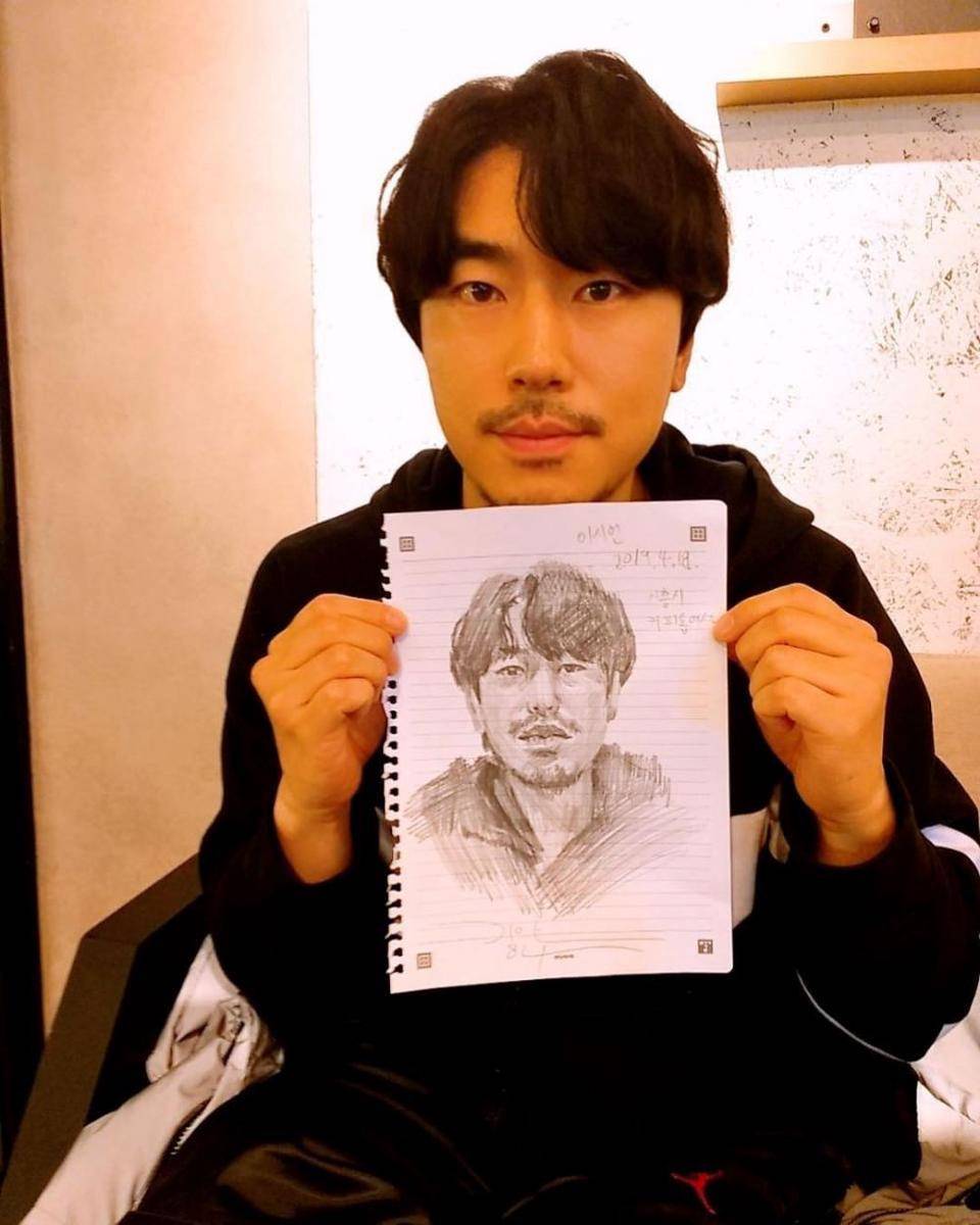 instagram.com/lee_si_eon