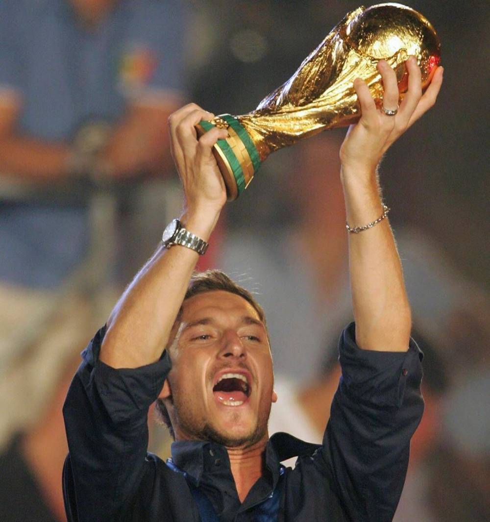 instagram.com/francescototti
