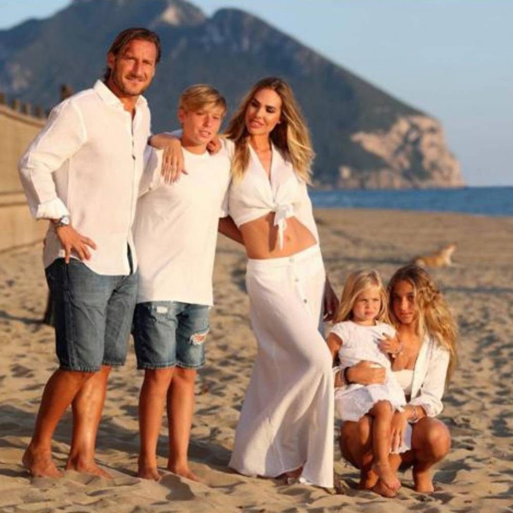 instagram.com/francescototti