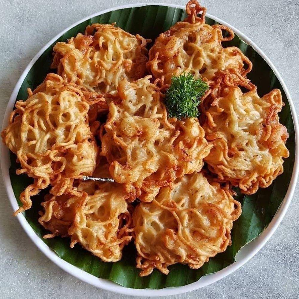 Ilustrasi bala-bala mi instan (Instagram.com/cookandrecipe)