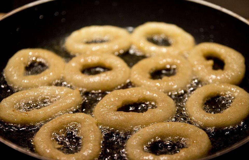 Onion rings (Pixabay/tookapic)