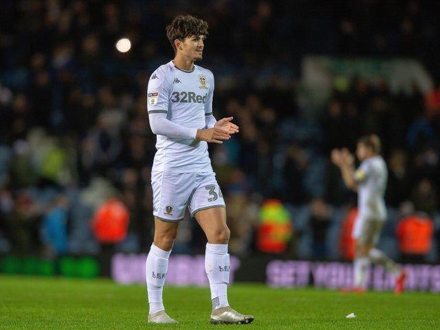 Pascal struijk, bek muda leeds yang mengaku berdarah indonesia