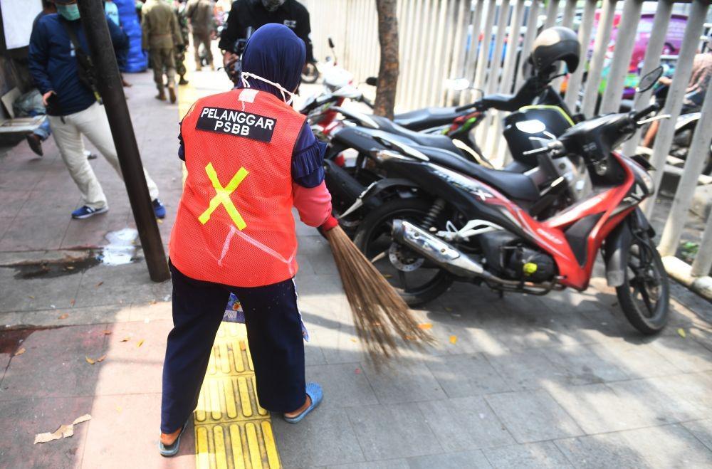 Satpol PP DKI Raup Rp8,8 M dari Denda Pelanggaran Prokes 2020-2021