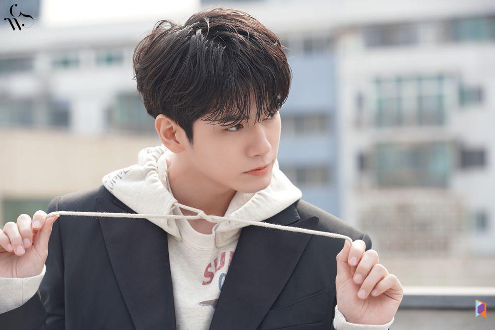 9 Ide Fashion Ala Ong Seong Wu, Bisa Menambah Pesona Boyfriendable-mu!