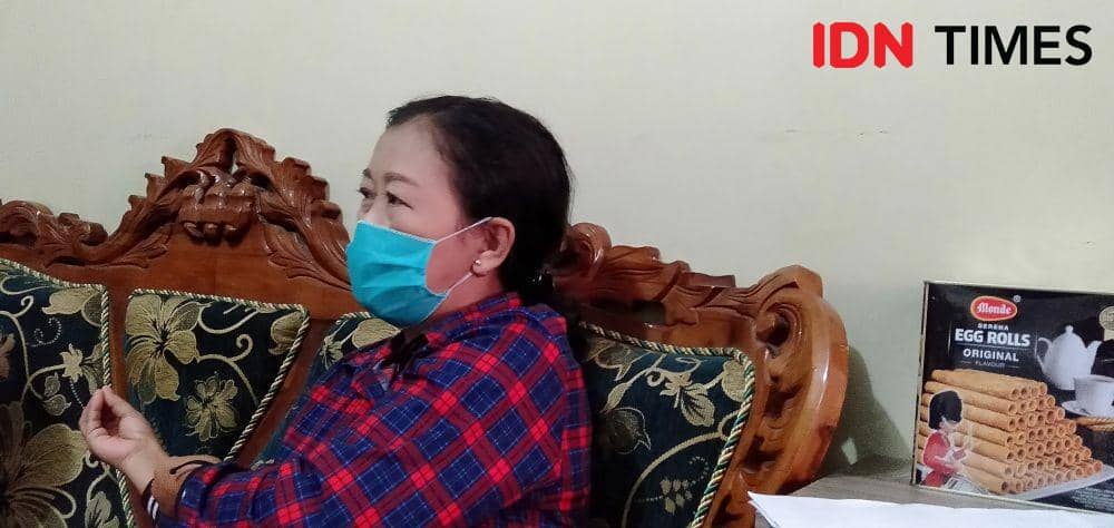 Yustina Satini salah satu warga yang rela mengembalikan BST Kemensos. IDN Times/Daruwaskita