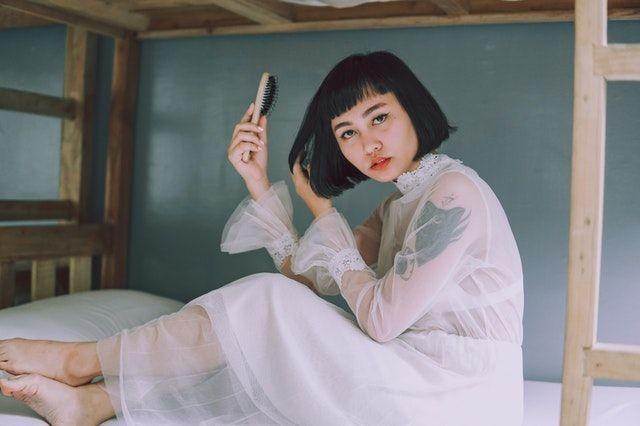 Jenis Sisir Rambut yang Sesuai Tipe Rambutmu, Biar Makin Badai!