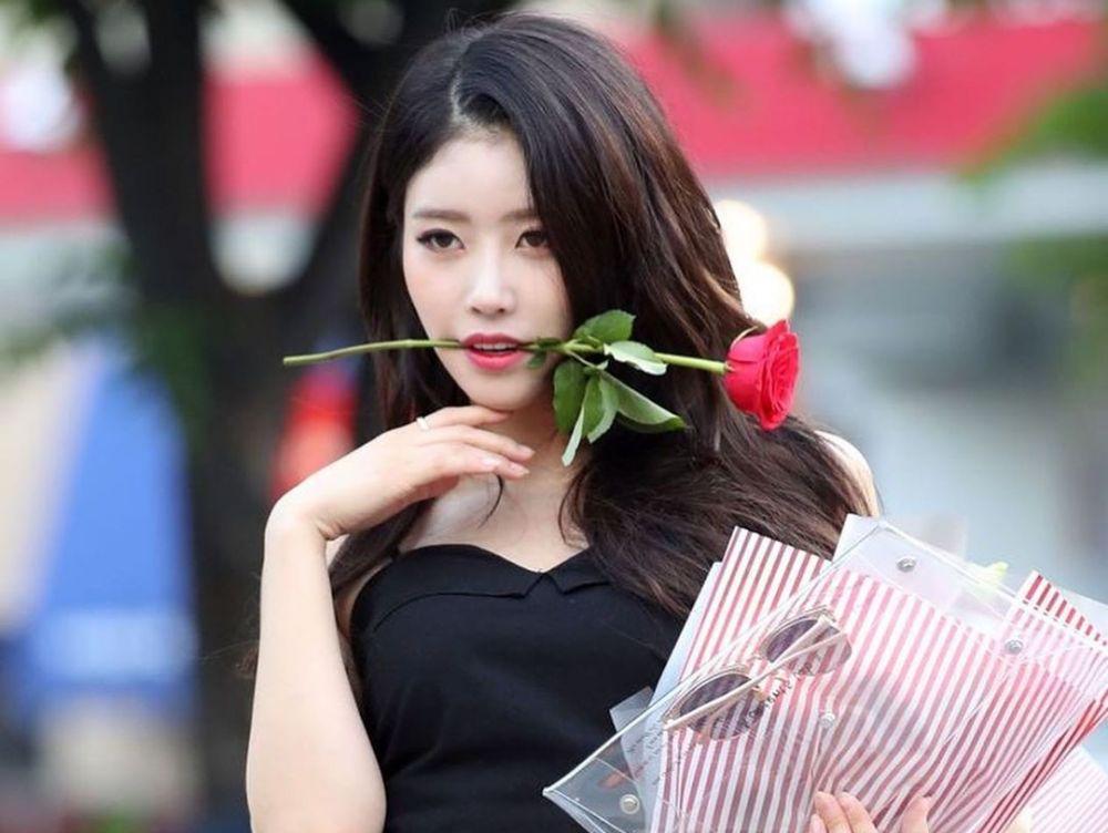 9 Pesona Mijoo Lovelyz, Idol yang Selalu Punya Pose Manis & Beda!