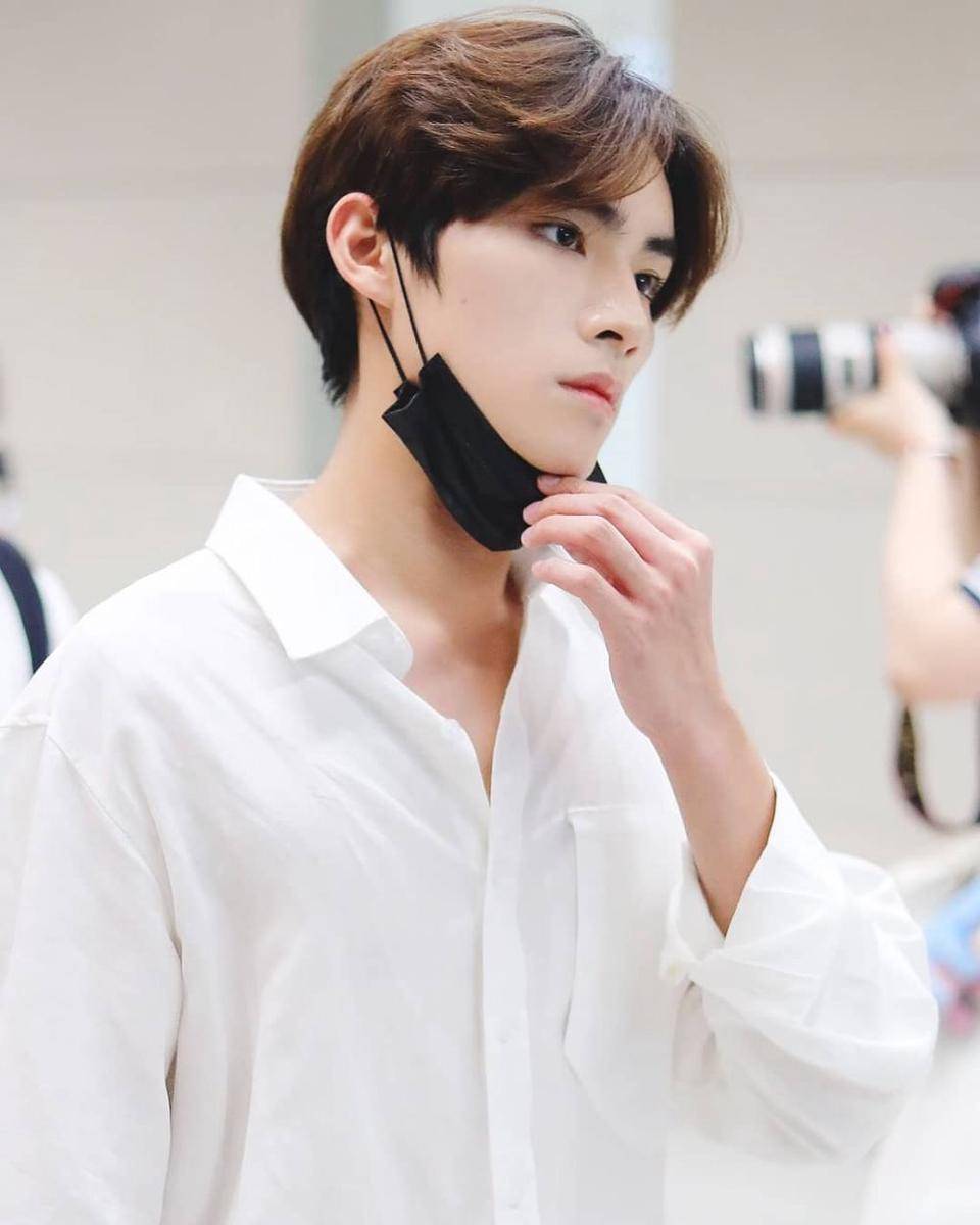 Instagram.com/xiaojun_wayv