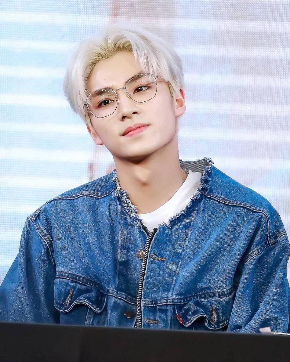 Instagram.com/xiaojun_wayv