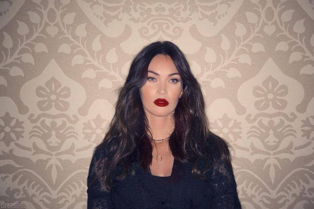 instagram.com/meganfox