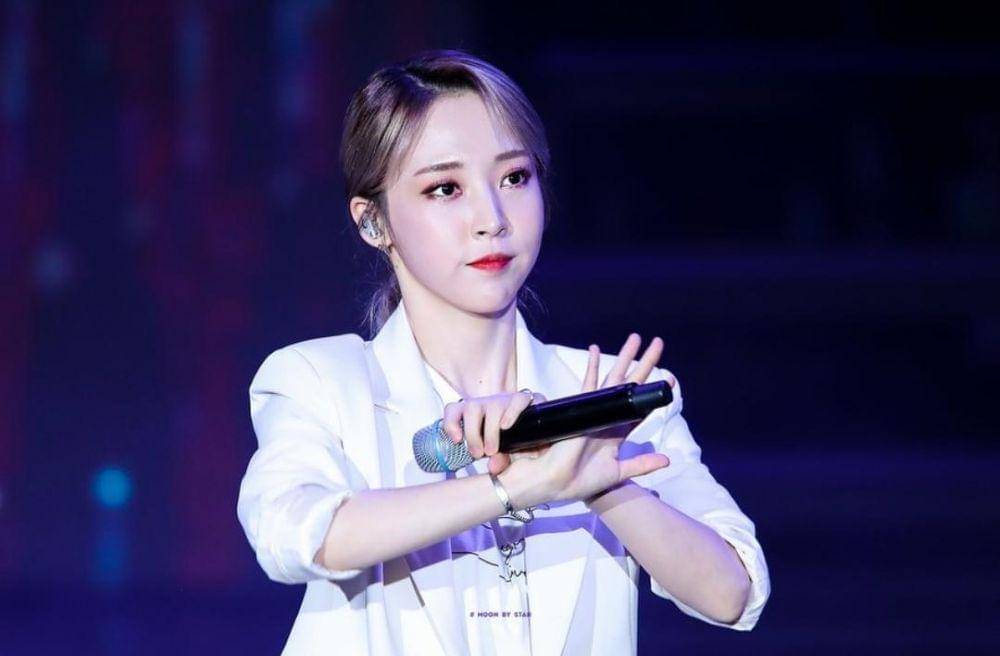 Instagram.com/moonbyul.mmm
