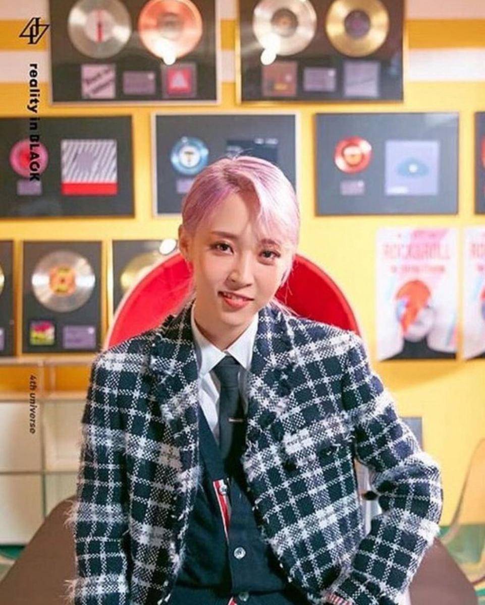Instagram.com/moonbyul.mmm