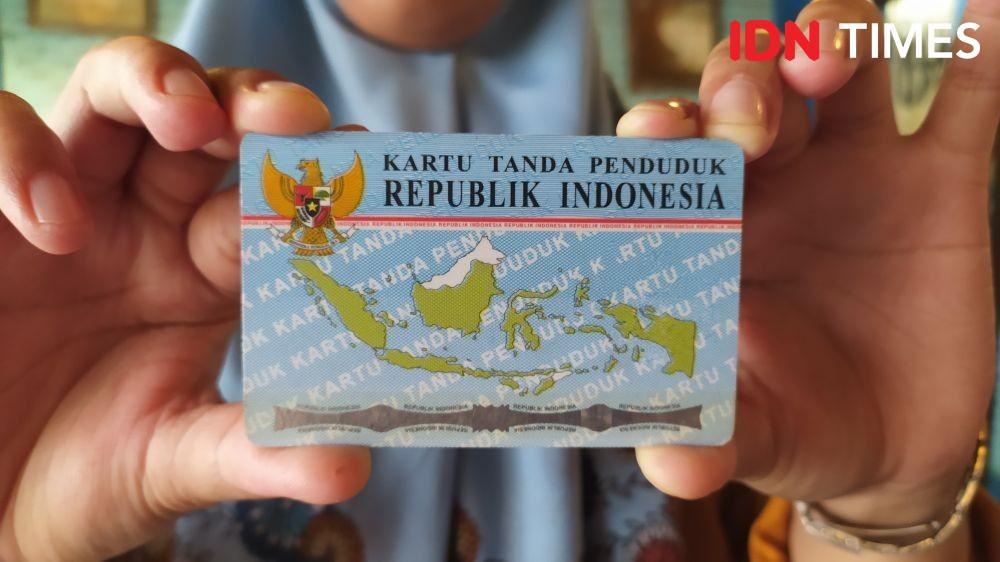 Ilustrasi e-KTP (IDN Times/Asrhawi Muin)