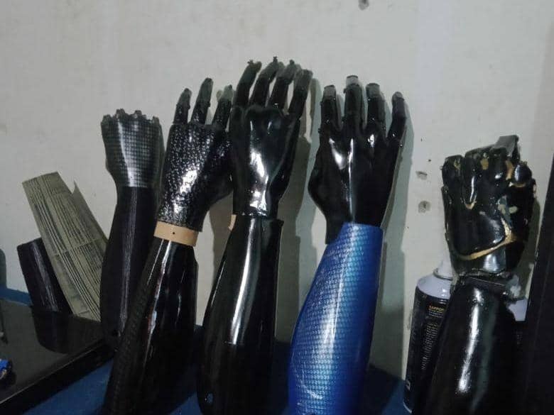 Pembuatan robot bionik smart hand (IDN Times/Dokumen Pribadi)