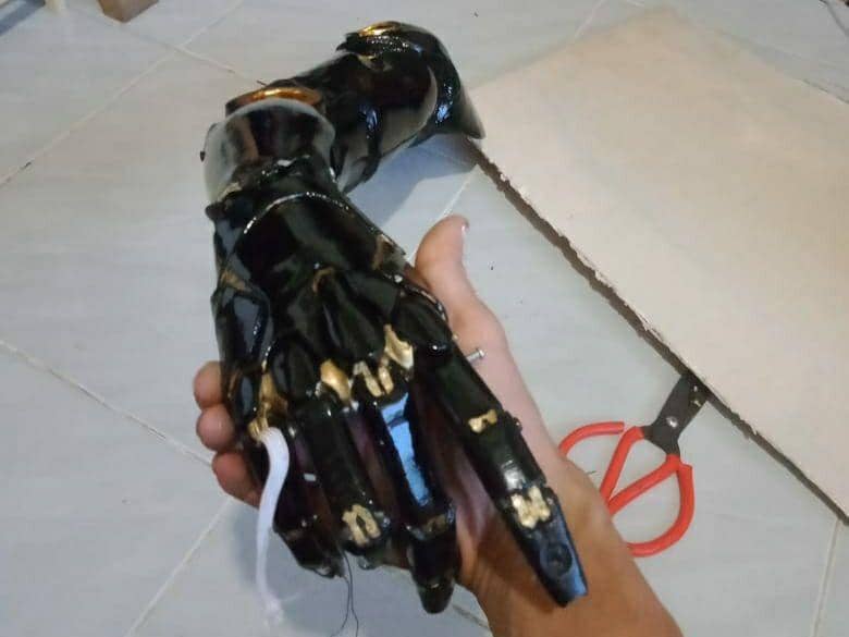 Pembuatan robot bionik smart hand (IDN Times/Dokumen Pribadi)