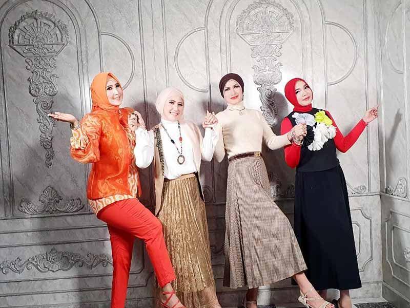 Awet Eksis, Ini 10 Potret Ayu Manis Manja Grup yang Makin Memesona!