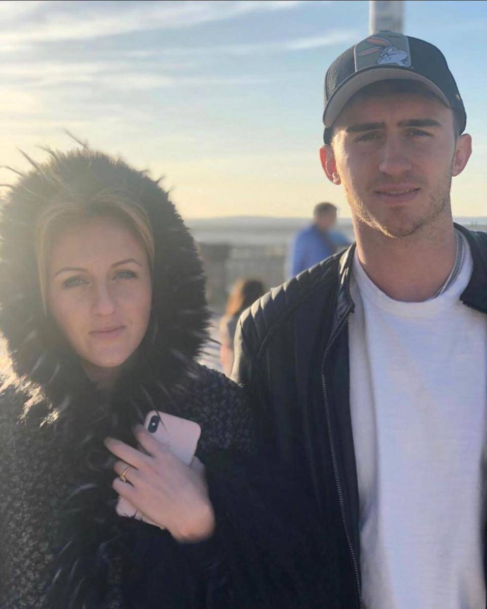 instagram.com/laporte