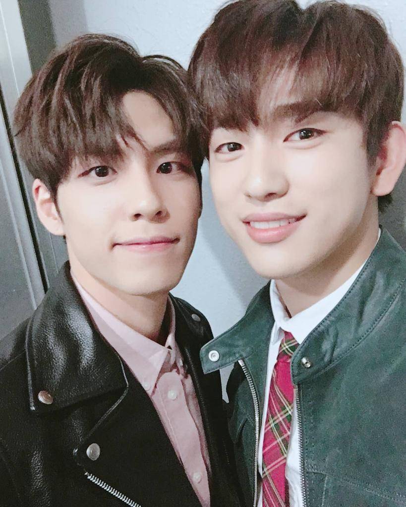 twitter.com/DAY6Chile