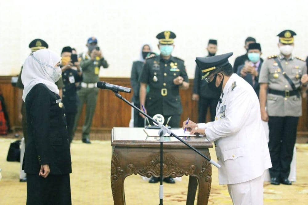 Lantik Wali Kota Blitar, Khofifah Berikan Dua Pesan Khusus