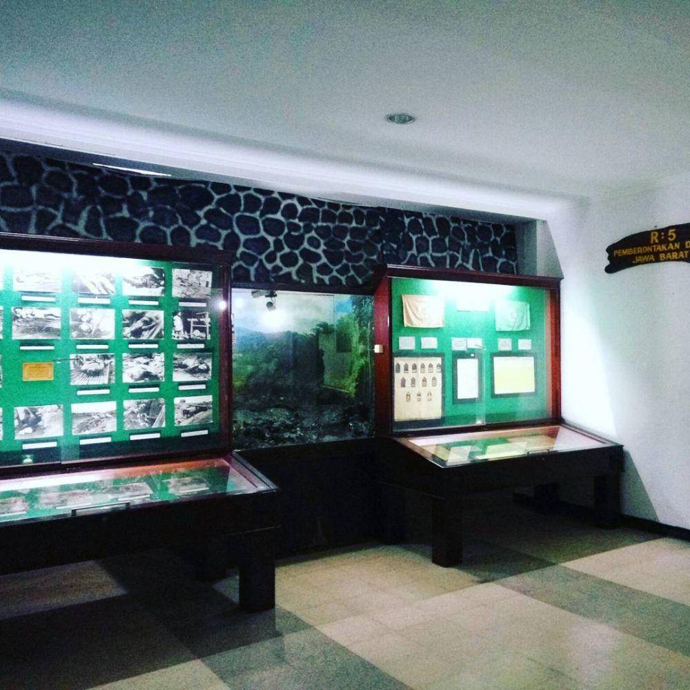 instagram.com/haniabd