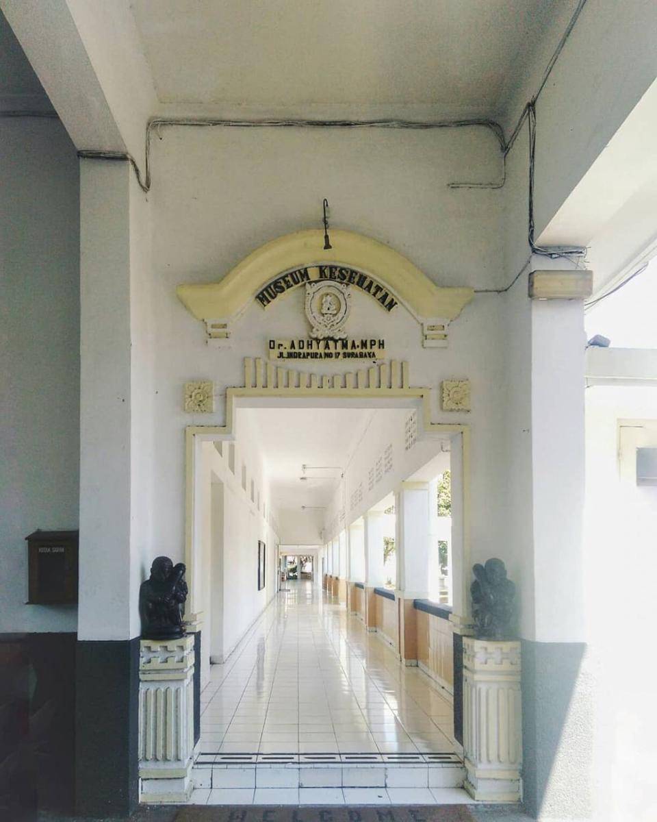 instagram.com/aku_lina
