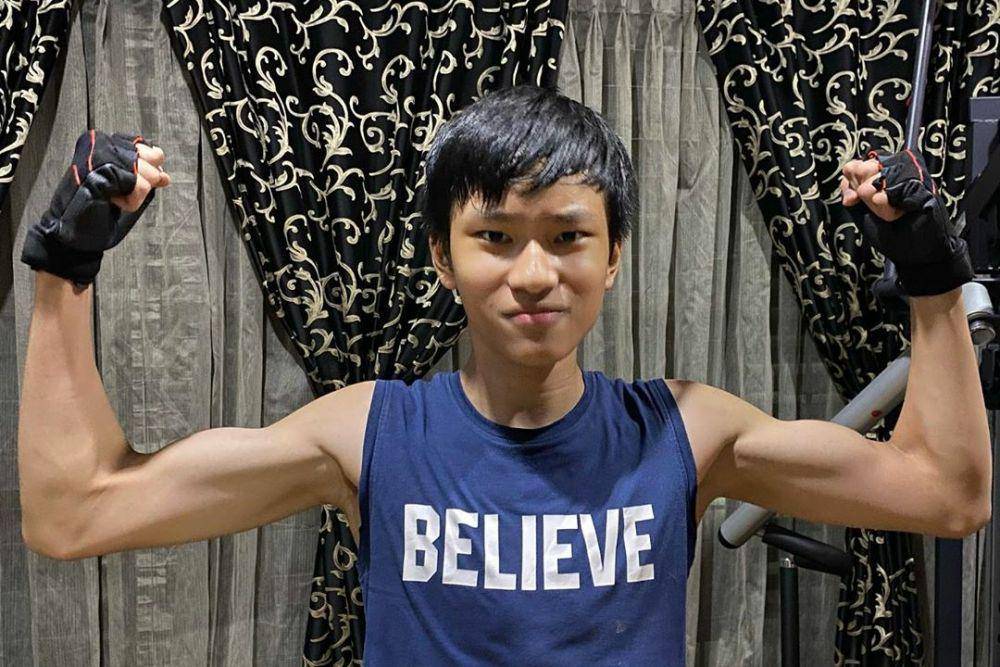 instagram.com/azkacorbuzier