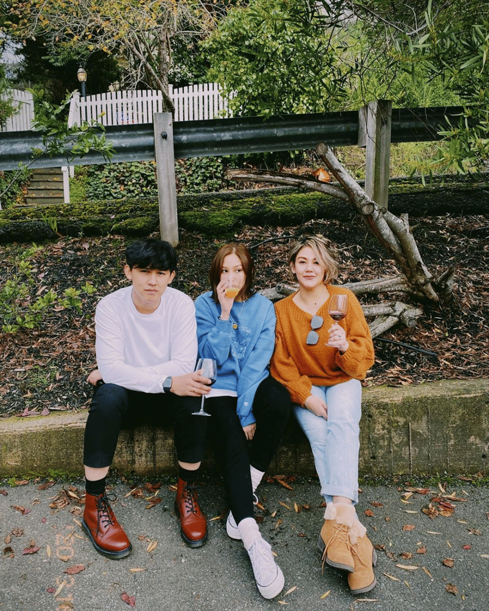 10 Potret Kebersamaan Artis Bersama Saudaranya, Akur dan Kompak!