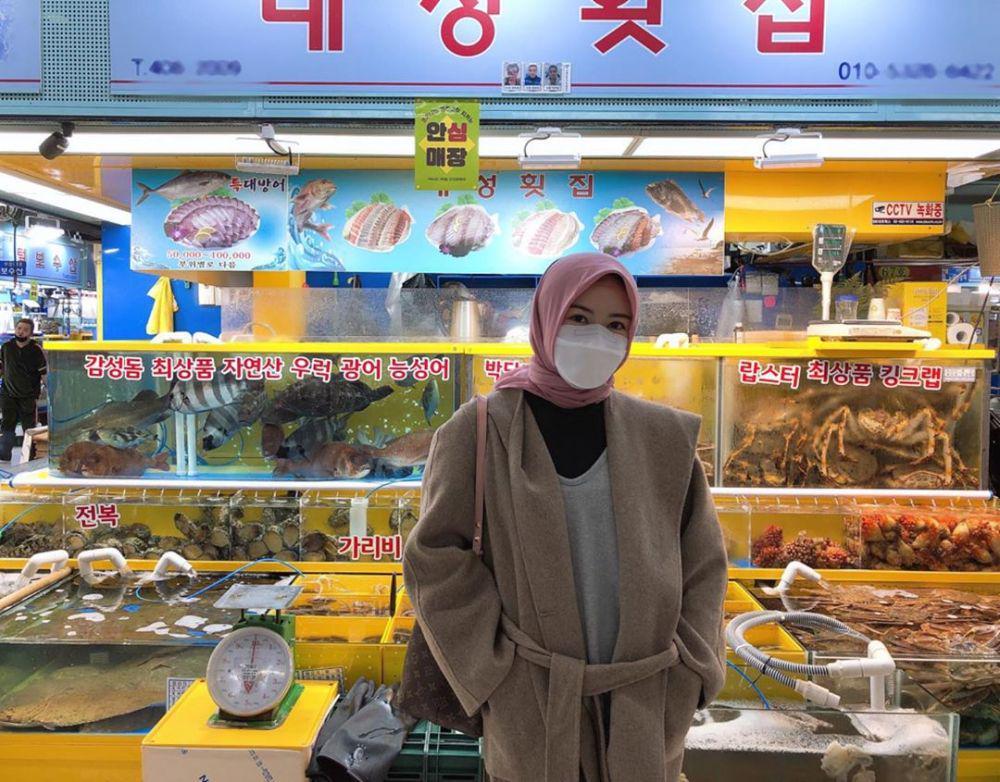 Utamakan Kesehatan, 10 Potret Artis Ini Tetap Stylish dengan Masker