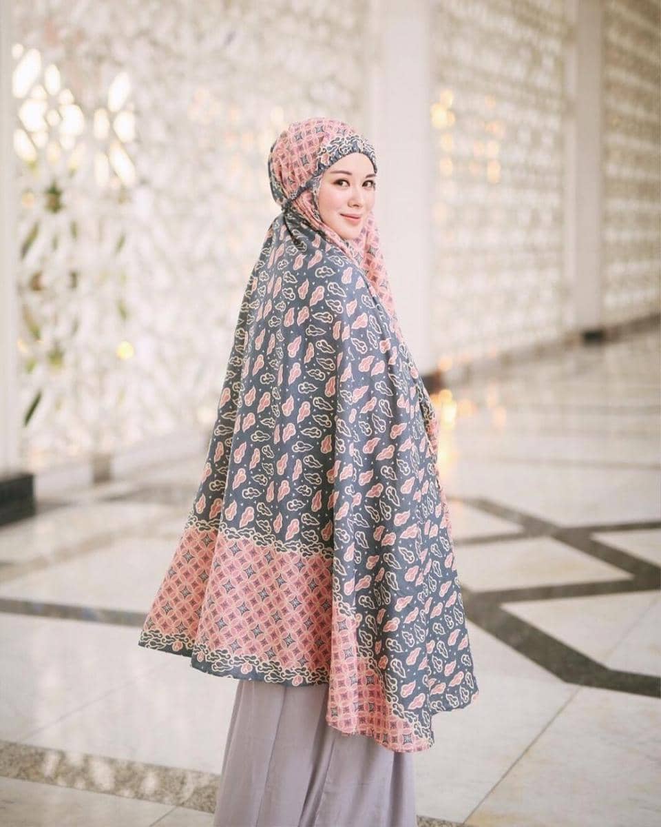 instagram.com/xolovelyayana