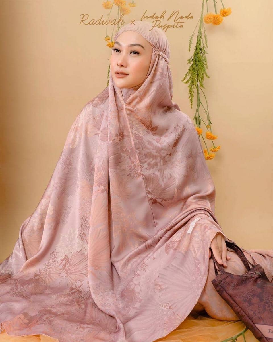 instagram.com/indahnadapuspita