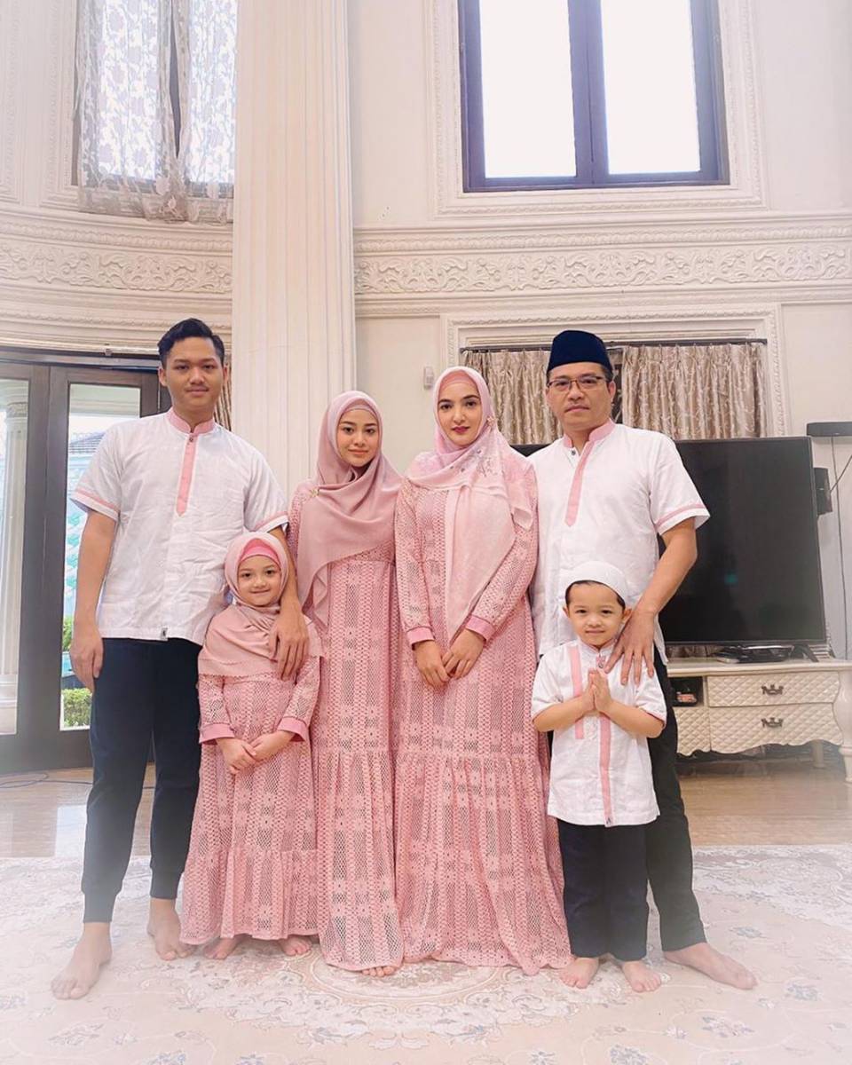 Instagram.com/aurelie.hermansyah