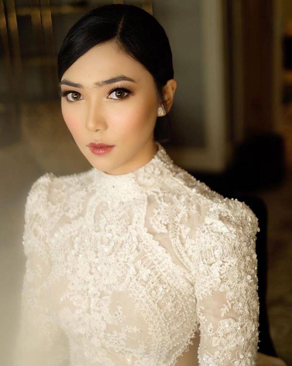 Isyana Sarasvati (Instagram.com/isyanasarasvati)