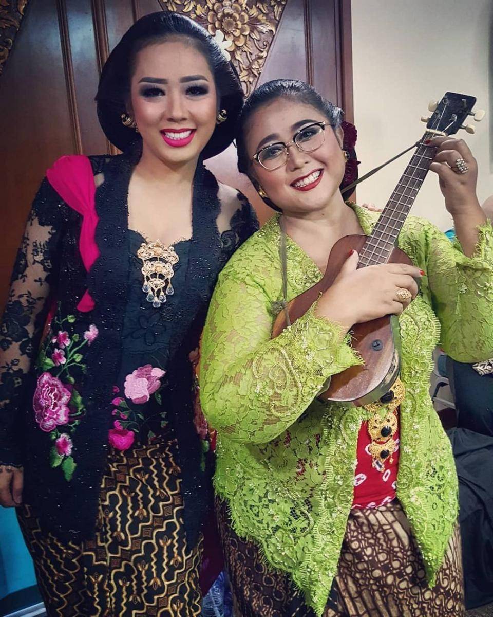 instagram.com/endahlaras_
