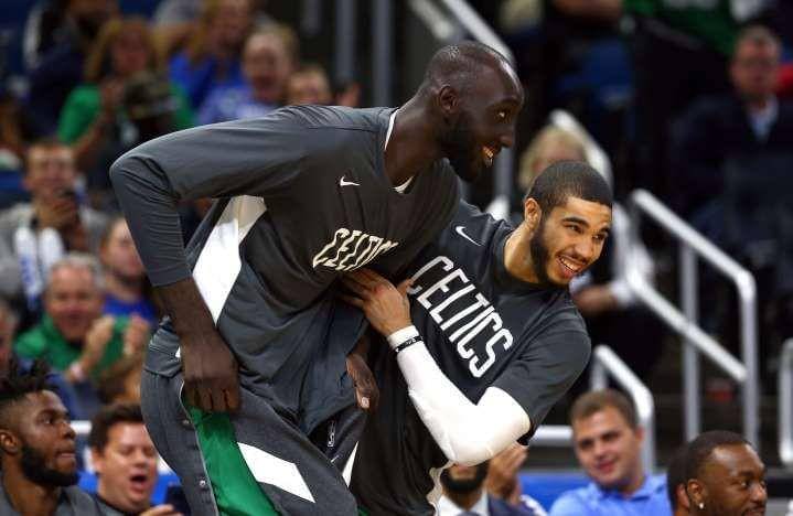 Pemain Boston Celtic, Enes Kanter dan Tacko Fall. (msn.com)