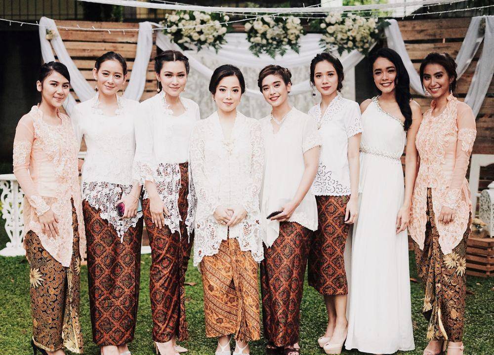 instagram.com/twindyrarasati/