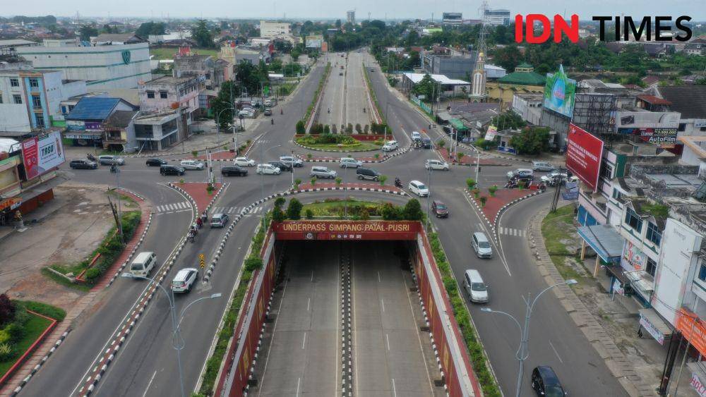 Persimpangan dan Underpass Patal Palembang di hari pertama lebaran, Minggu (24/5/2020). (IDN Times/ Deryardli Tiarhendi)