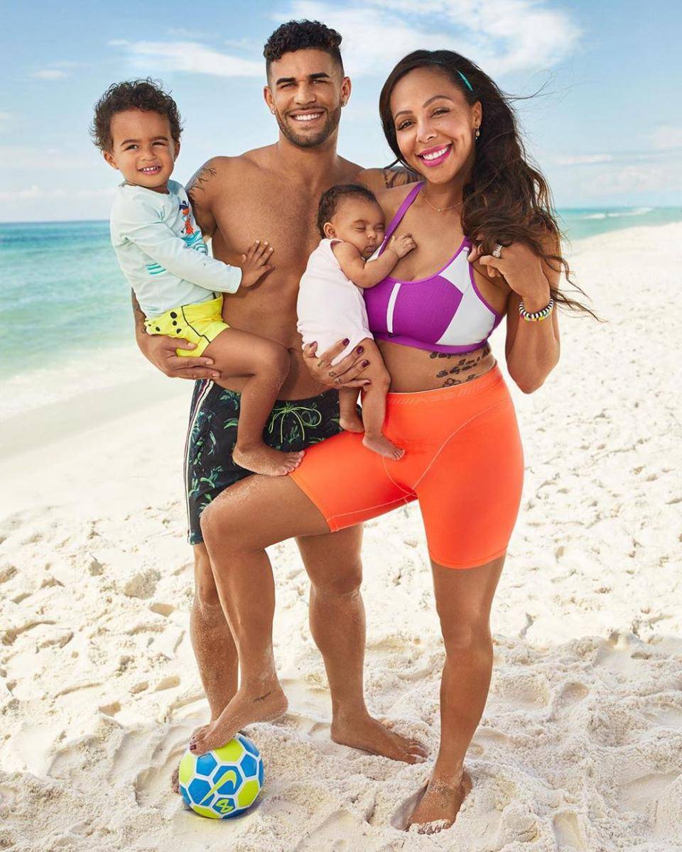 instagram.com/sydneyleroux