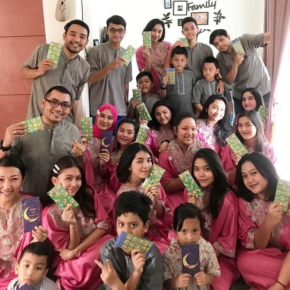 instagram.com/mayangsaritrihatmodjoreal