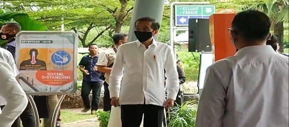 Peninjauan Kesiapan Penerapan Prosedur Standar New Normal di Sarana Perniagaan, Jakarta, 26 Mei 2020 (Youtube/Sekretariat Presiden)