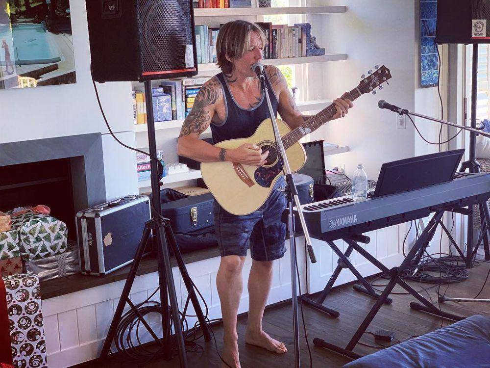 instagram.com/keithurban