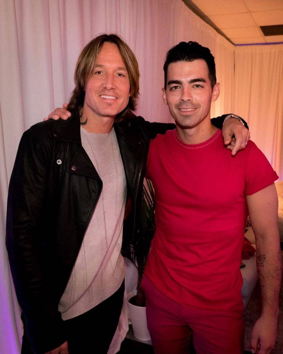 instagram.com/keithurban