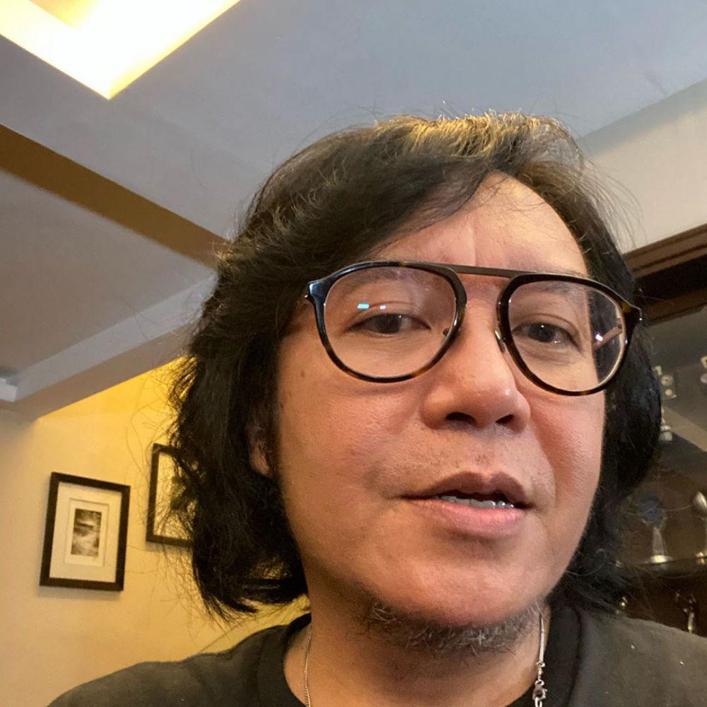5 Artis yang Rumahnya Dikenal Berhantu, Serem Gak Ya?