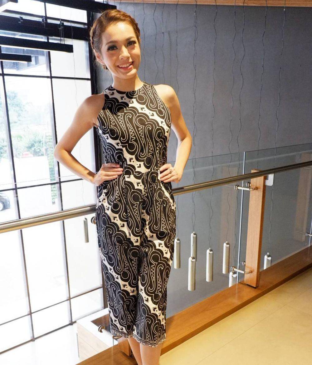 instagram.com/mayasepthacouture