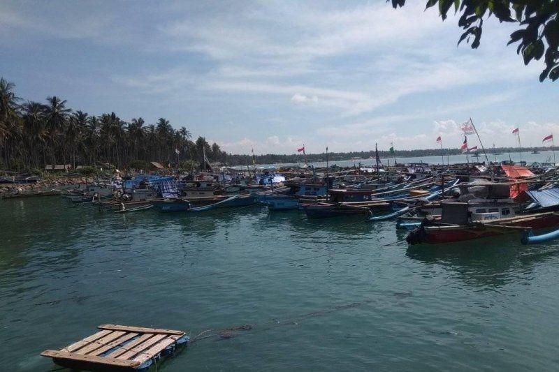 Ada Gelombang Tinggi, Warga Diminta Tidak Berenang di Pantai Selatan