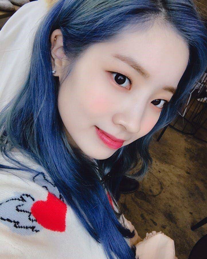 Instagram.com/dahyunkim