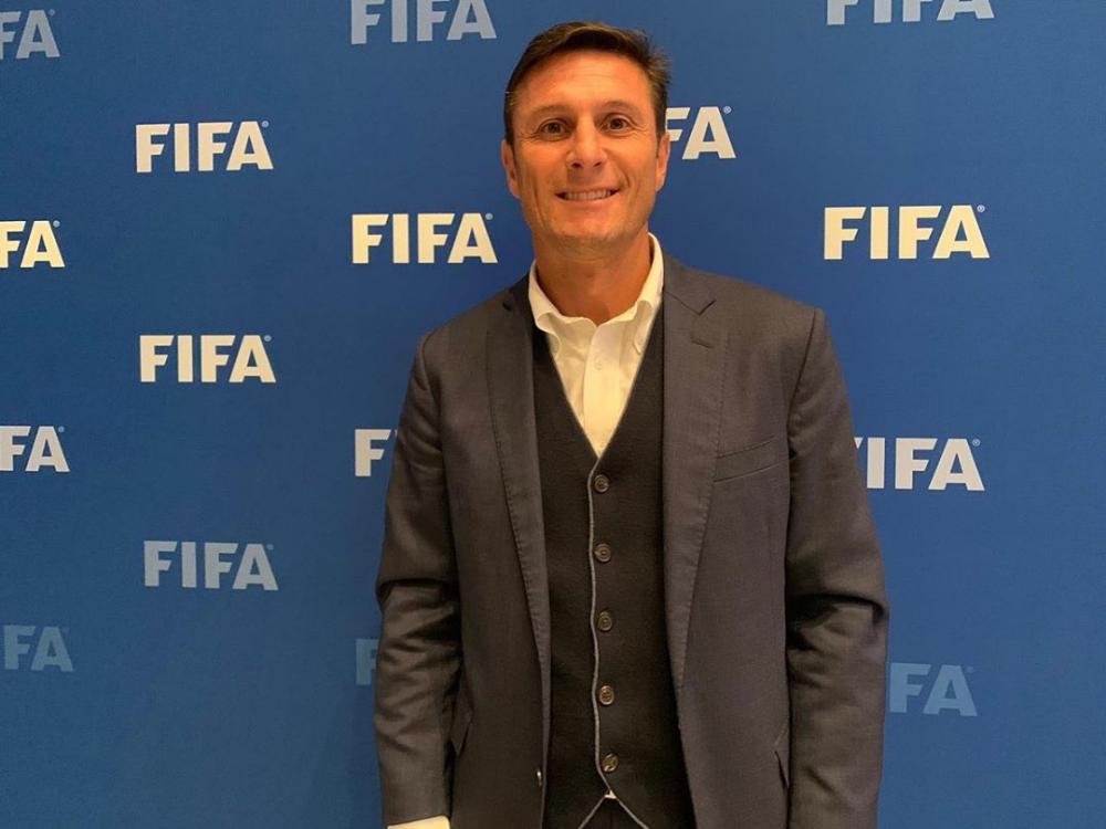 10 Potret Javier Zanetti, Legenda Inter Milan yang Berparas Menawan