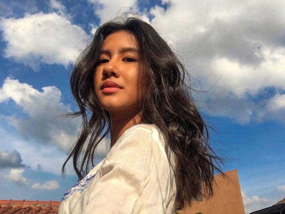 10 Pesona Shenina Cinnamon Pamer Kulit Eksotis, Manis Banget!