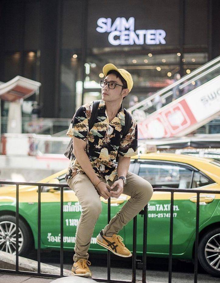 Instagram.com/itsjohnmartint/