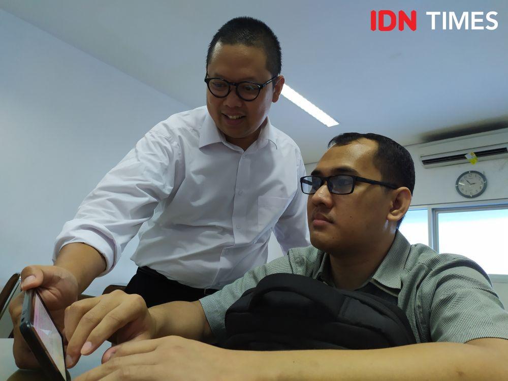Kisah Para Tuna Netra Menggapai Mimpi Lulus Sarjana Sastra Inggris